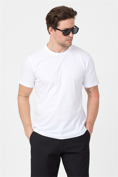Normal Kalıp Rahat  Basic T-Shirt Erkek Beyaz T-Shirt TBTSHRT010