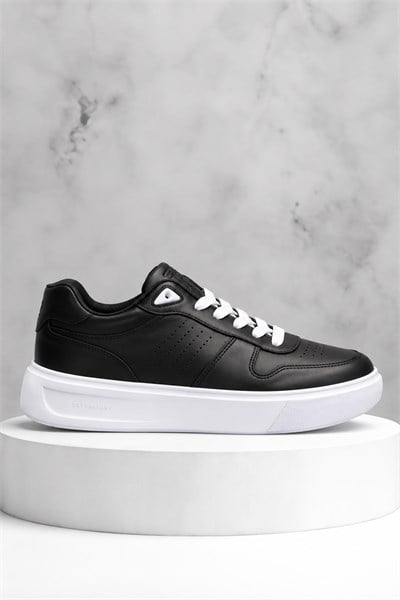Rahat Kalıp Deri Detaylı Bağcıklı Sneaker Erkek Siyah Beyaz Sneaker TBEKC1903