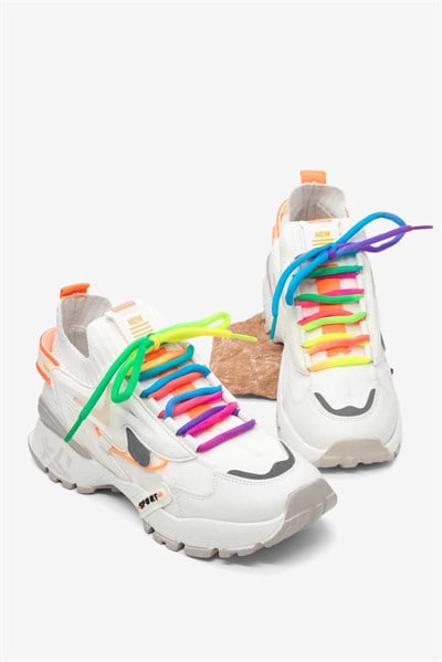 Rahat Kalıp Renkli Lastik Boğazlı Bağcıklı Sneaker Kadın Beyaz Sneaker TBTDYZ1903