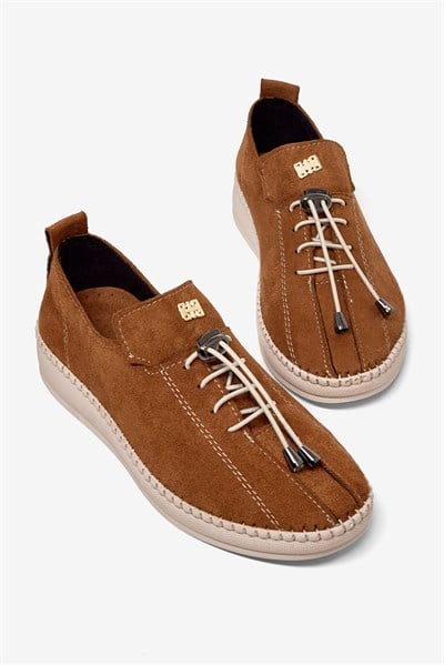 Rahat Kalıp Taş Detaylı Bağcıklı Loafer Kadın Taba Loafer TBRDS1903