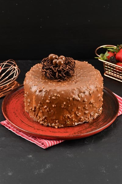 Pikola Fındıklı Çikolatalı Pasta