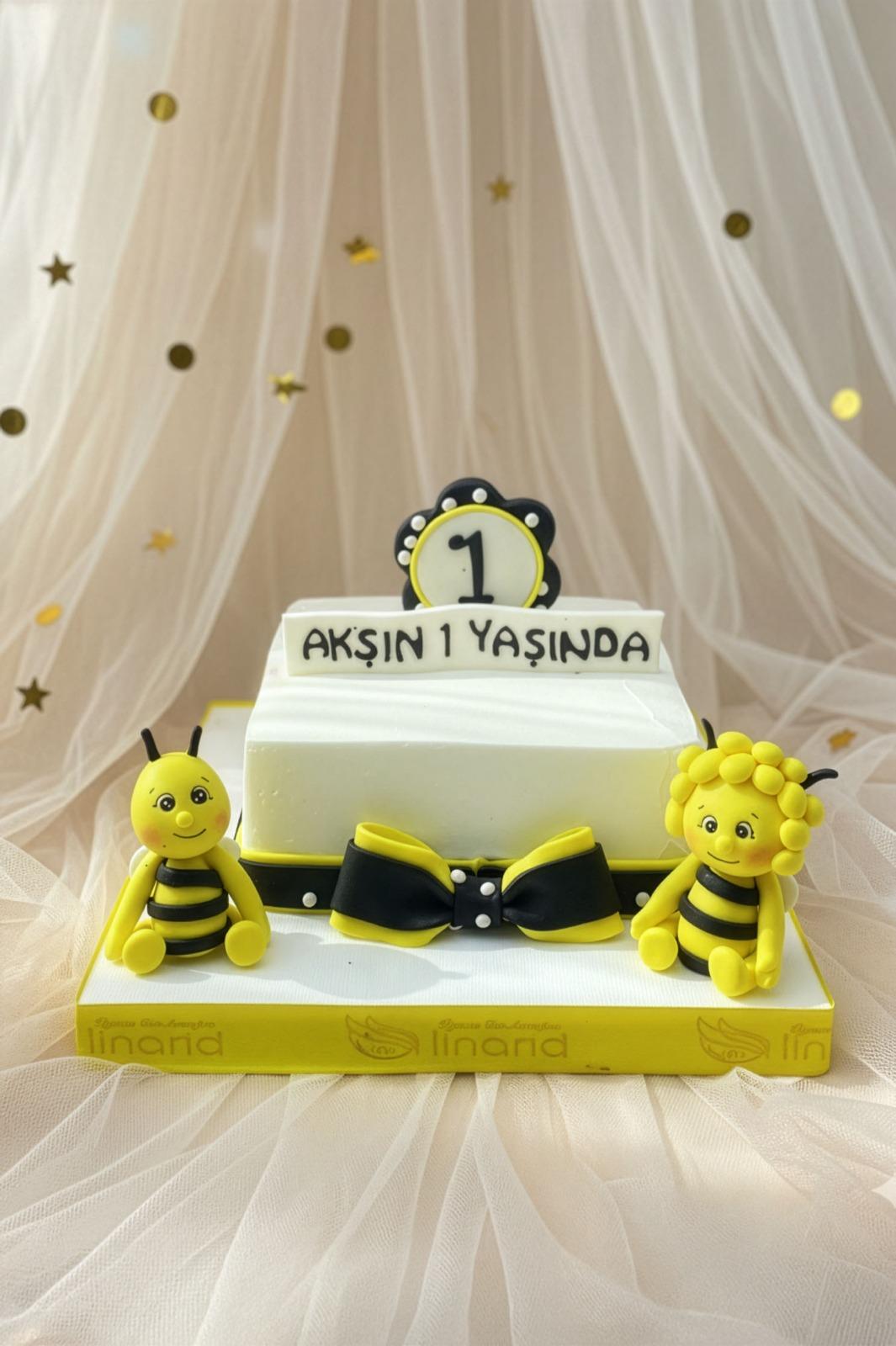 Minik Arı Sarı Siyah Doğum Günü Pastası