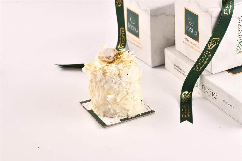 Muzlu Beyaz Çikolatalı Adet Pasta