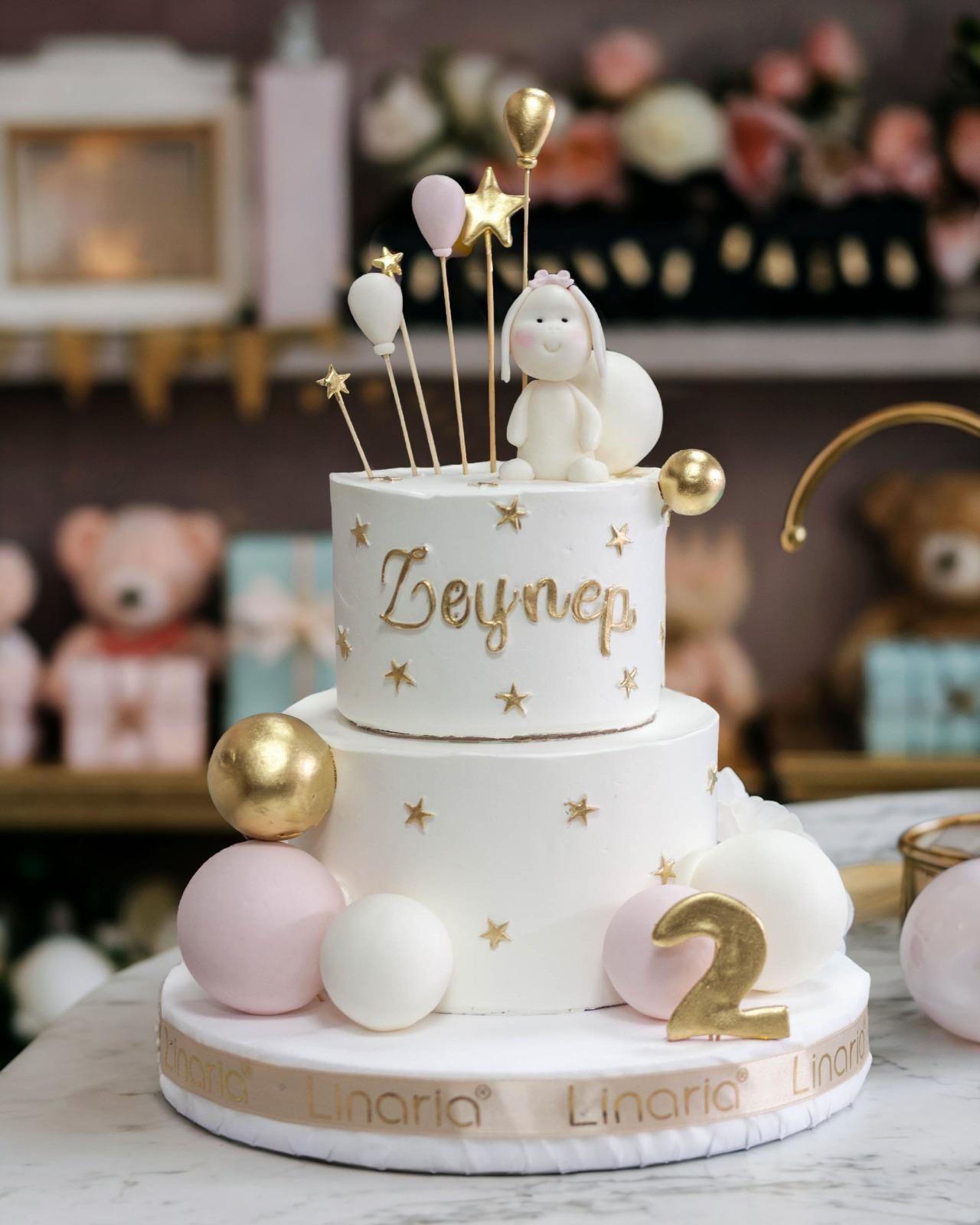 Sevimli Tavşan ve Balonlar  Doğum Günü Pastası