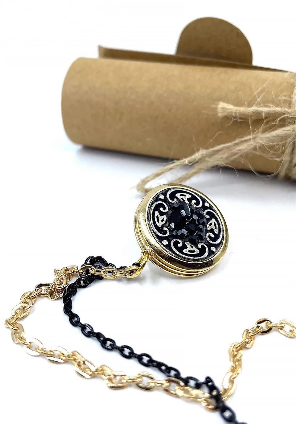 Altın Renk Siyah Taşlı Zincirli Ceket Yaka İğnesi YI397