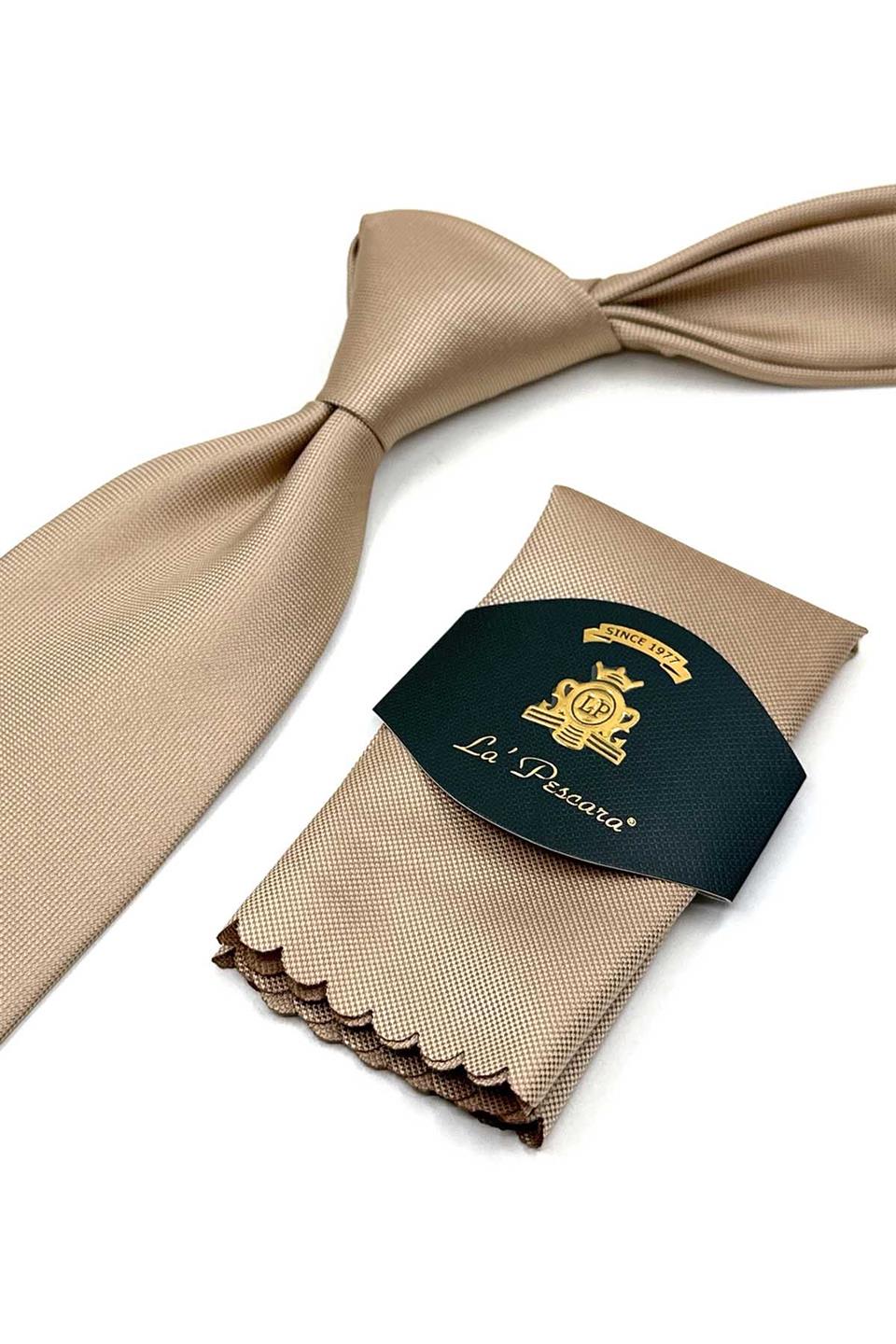 Bej Nokta Desen Mendilli Klasik Kravat KK9203