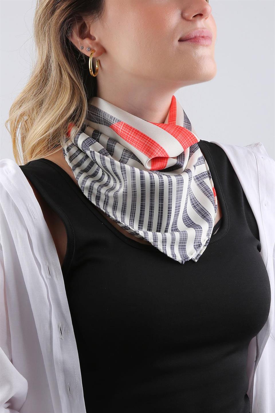 Beyaz - Füme Çizgi Desen Fular Bandana 55-55 cm KDNF25