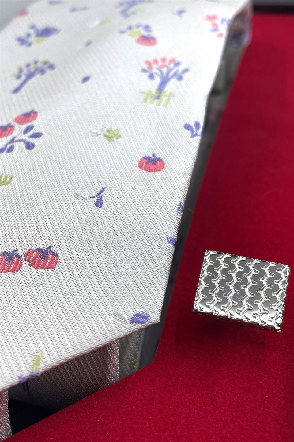 Beyaz İtalyan İpek Kravat Çelik Kol Düğmesi Erkek Hediye Seti SKS26