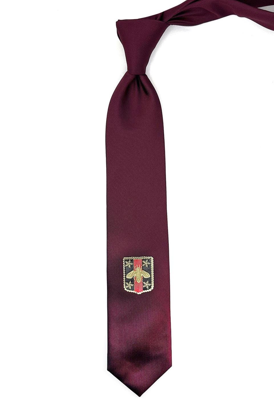 Bordo Düz Sinek Arma Baskılı Kravat KK11684
