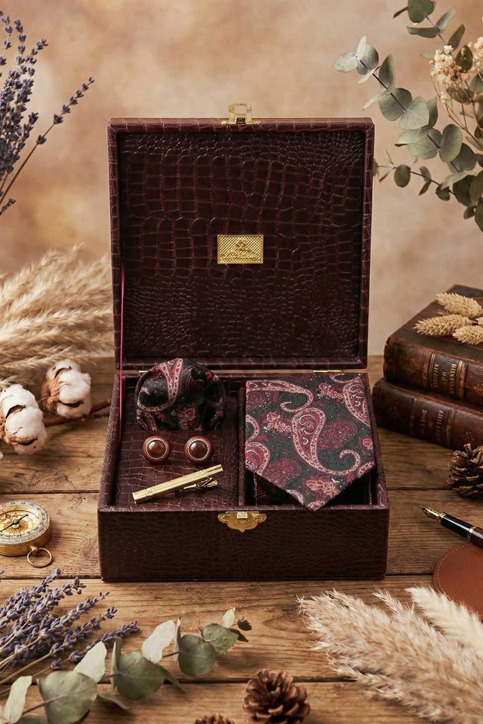 Bordo Erkek Hediye Kutusu - Mendilli Kravat Kol Düğmesi Kravat İğnesi KMK108