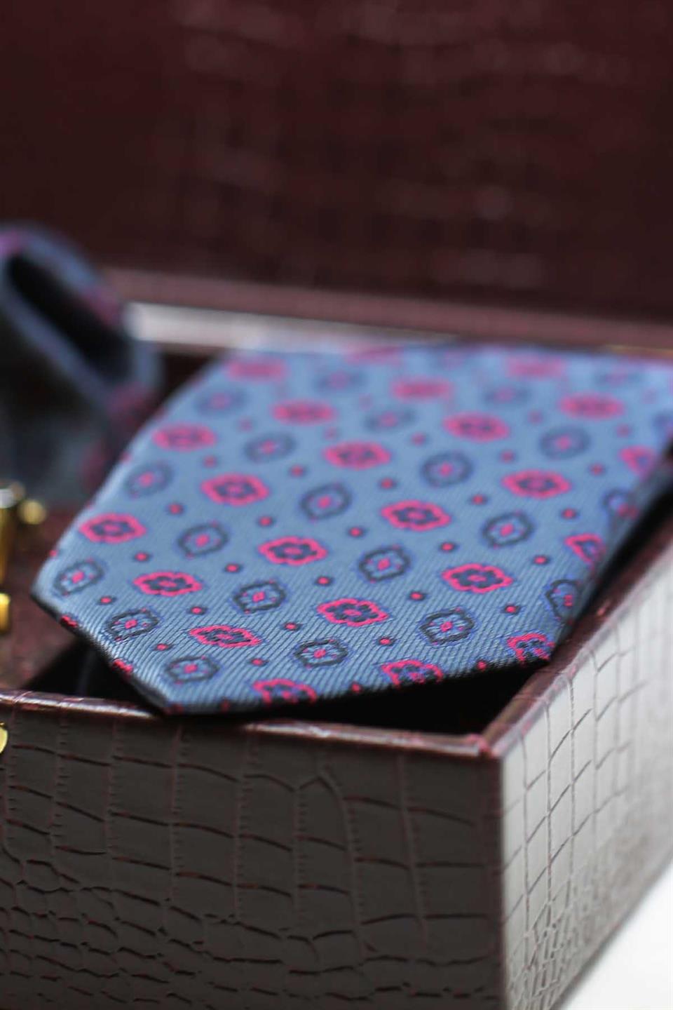 Bordo Erkek Hediye Kutusu - Mendilli Kravat Kol Düğmesi Kravat İğnesi KMK96