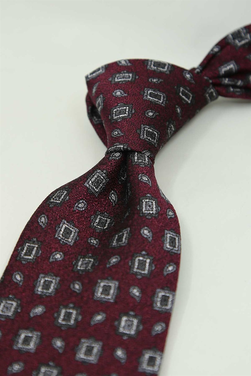 Bordo Motif Desen İtalyan İpek Kravat İK2487