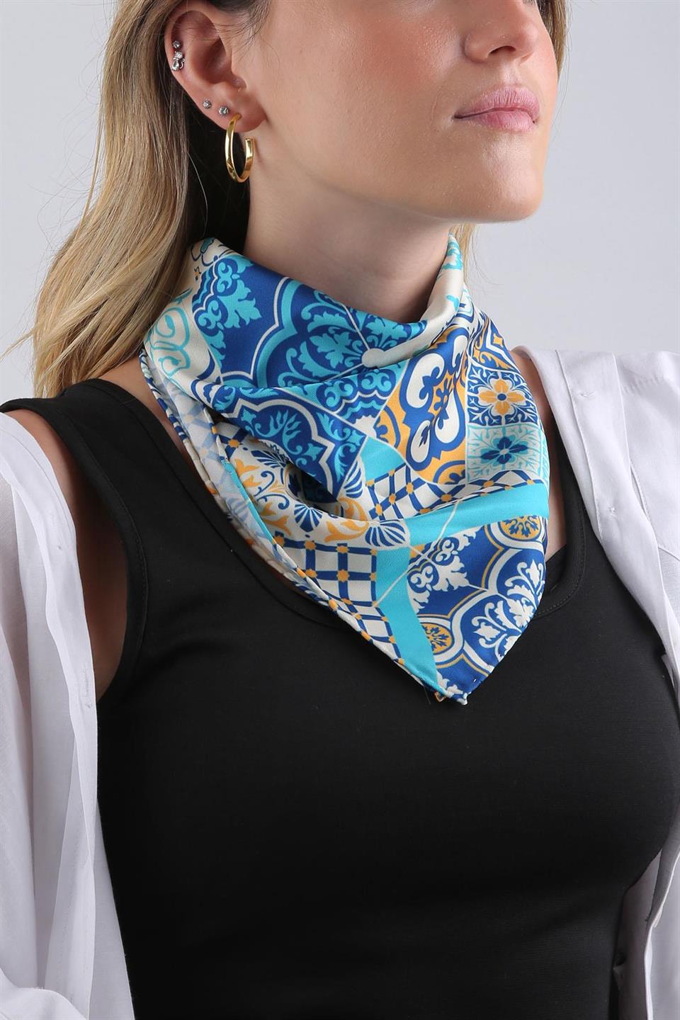 Çok Renkli Motif Desen Fular Bandana 55-55 cm KDNF12