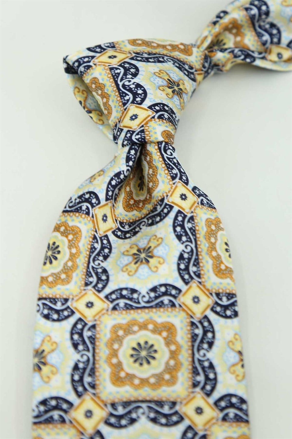Çok Renkli Motif Desen İtalyan İpek Kravat İK2534