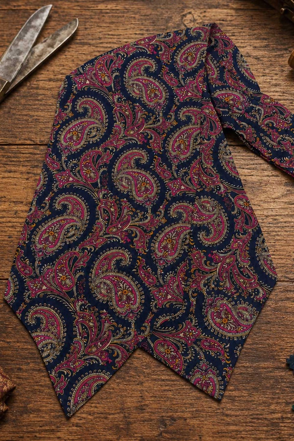 Fuşya Lacivert Şal Desen İtalyan İpek Ascot Kravat SAC71