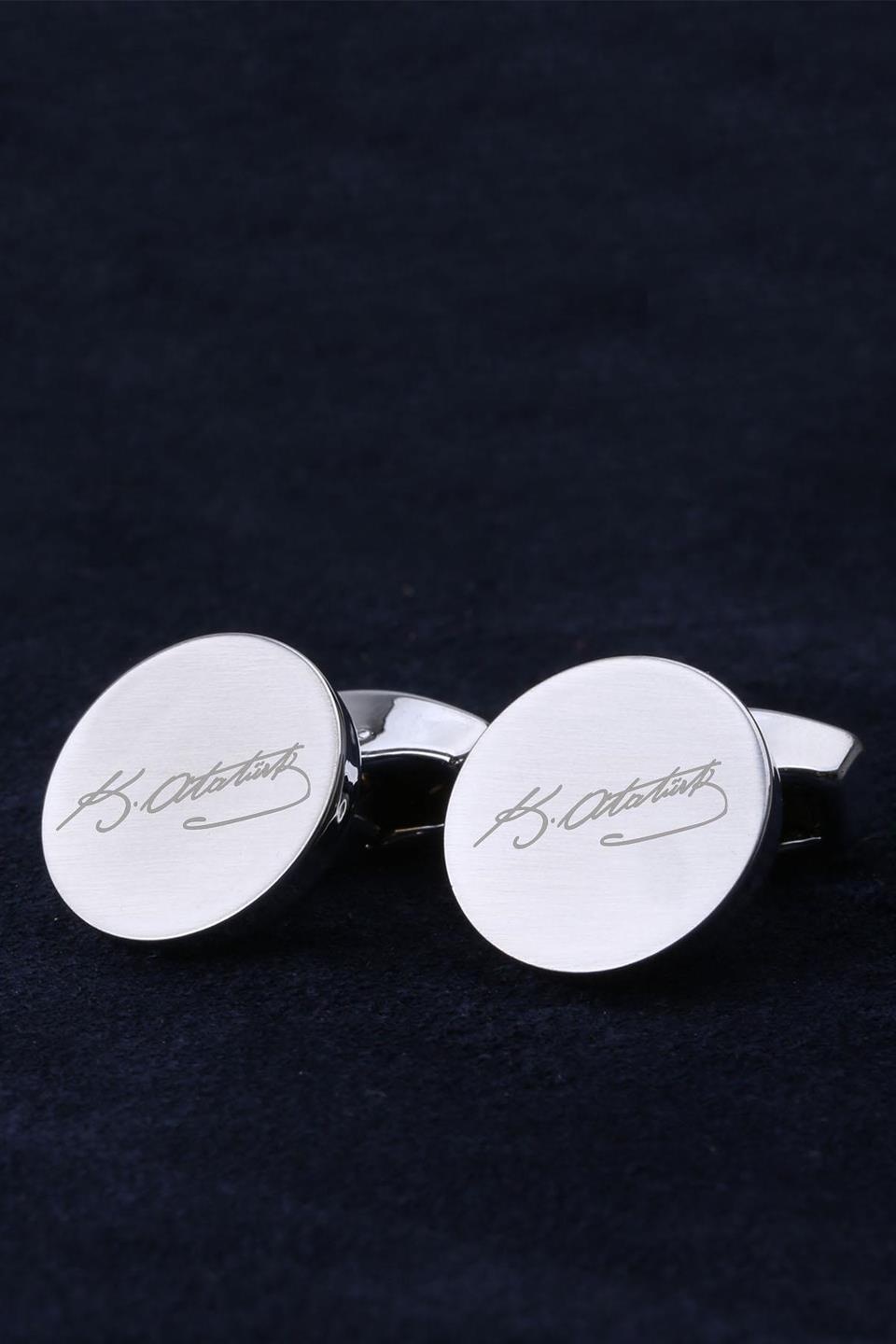 Gümüş Renk Atatürk İmzalı Kol Düğmesi