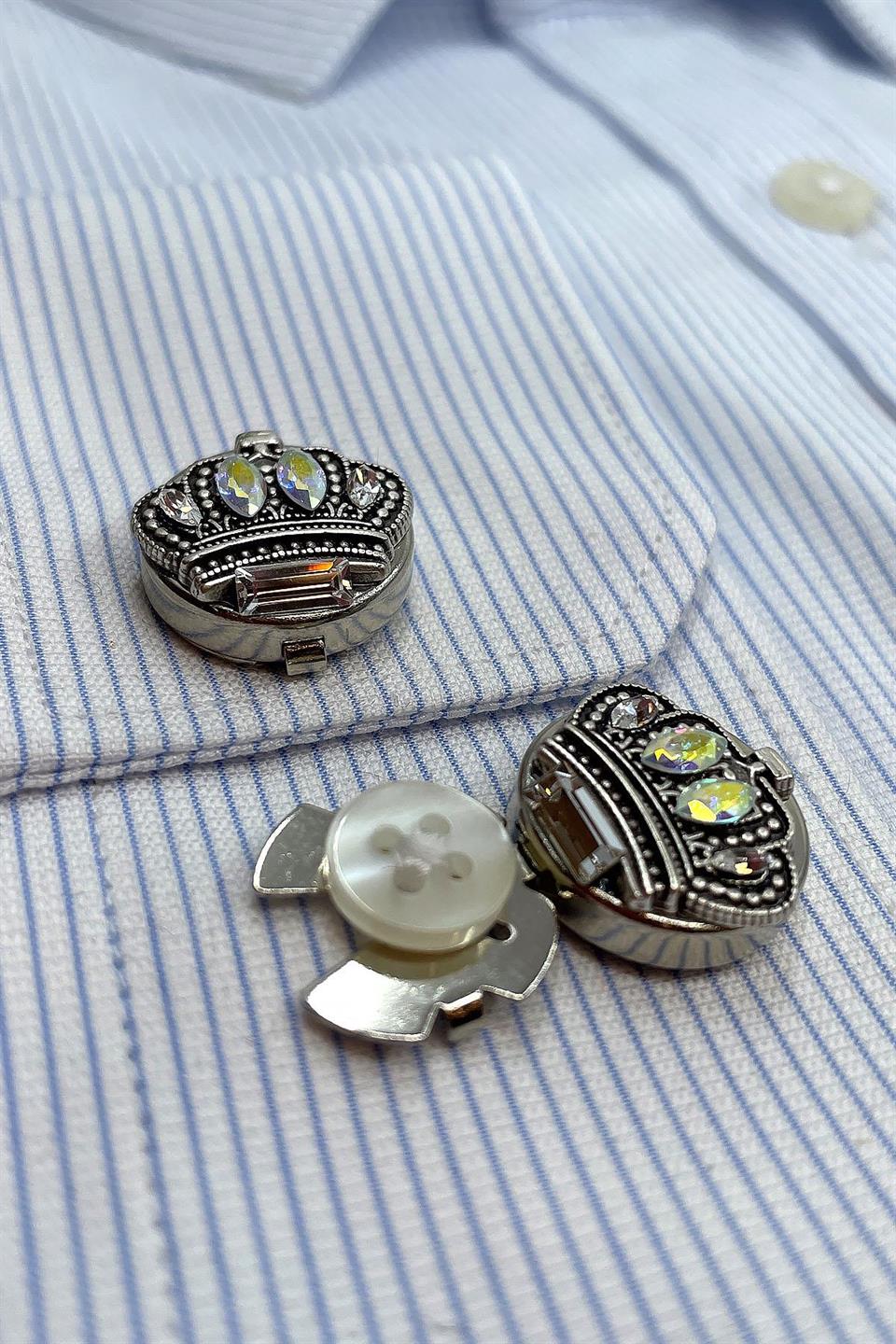 Gümüş Renk Beyaz Taşlı Taç Motif Geçmeli Kol Düğmesi GC75