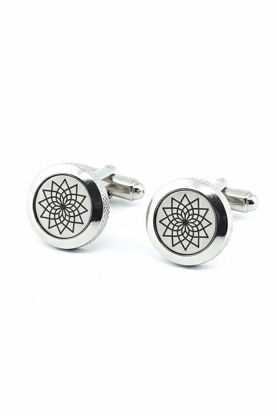Gümüş Renk Füme Motif Yuvarlak Kol Düğmesi KD1547