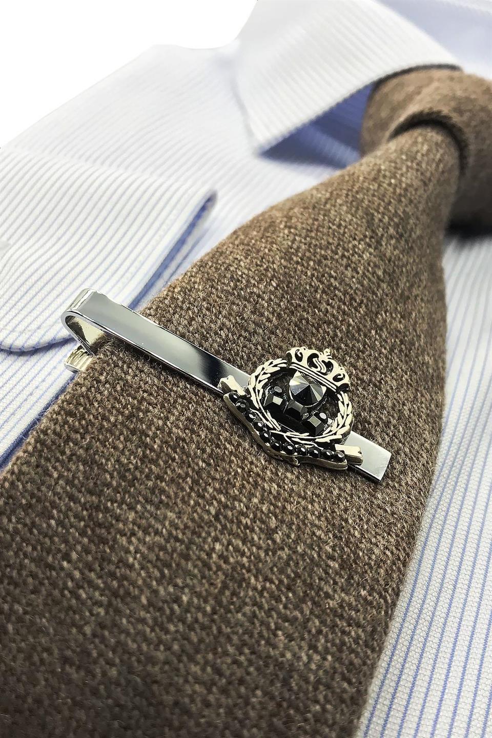 Gümüş Renk Siyah Taşlı Kral Tacı Motif Kravat İğnesi KIY597