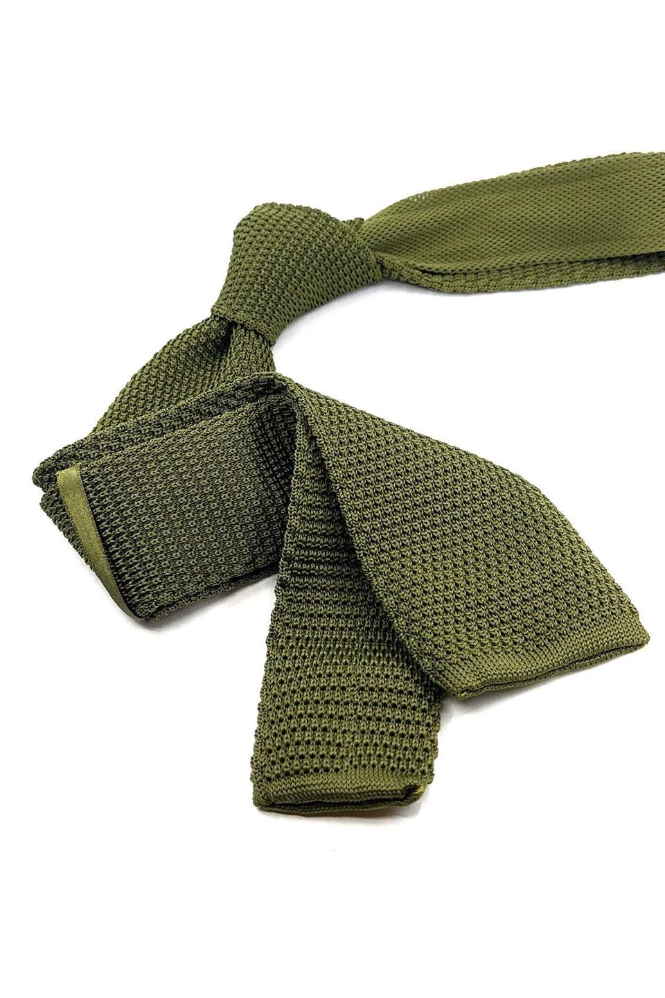 Haki Yeşili Düz Örgü Kravat ÖR8334