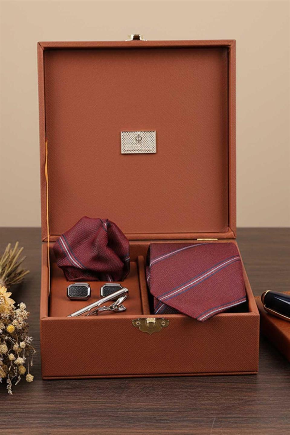 Kahve Erkek Hediye Kutusu - Mendilli Kravat Kol Düğmesi Kravat İğnesi KMK81