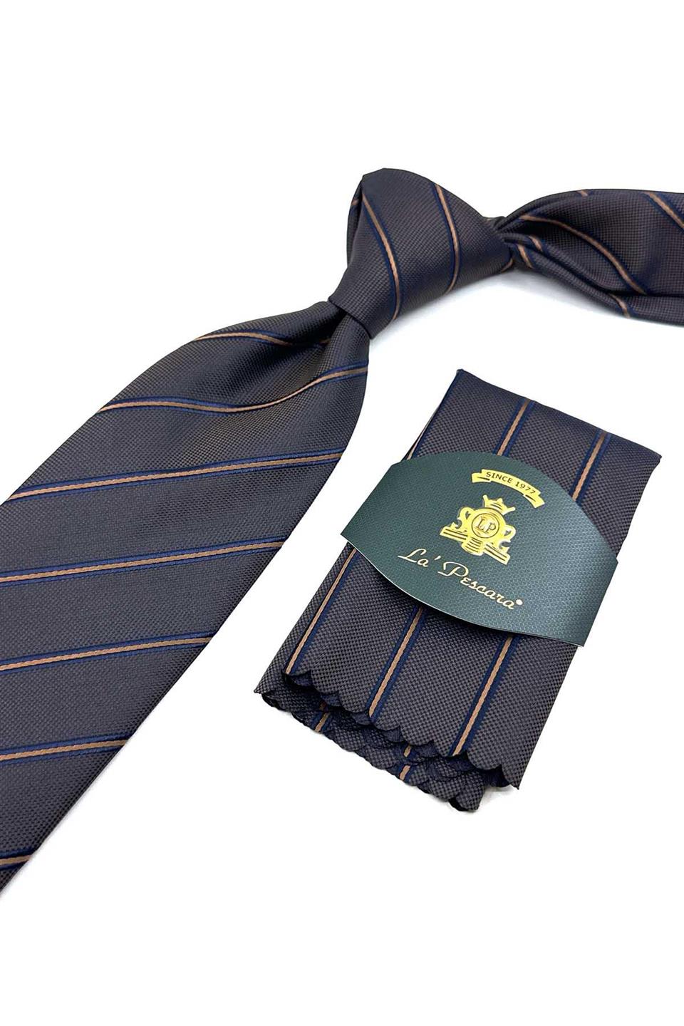 Kahverengi Çizgi Desen Mendilli Klasik Kravat KK12528