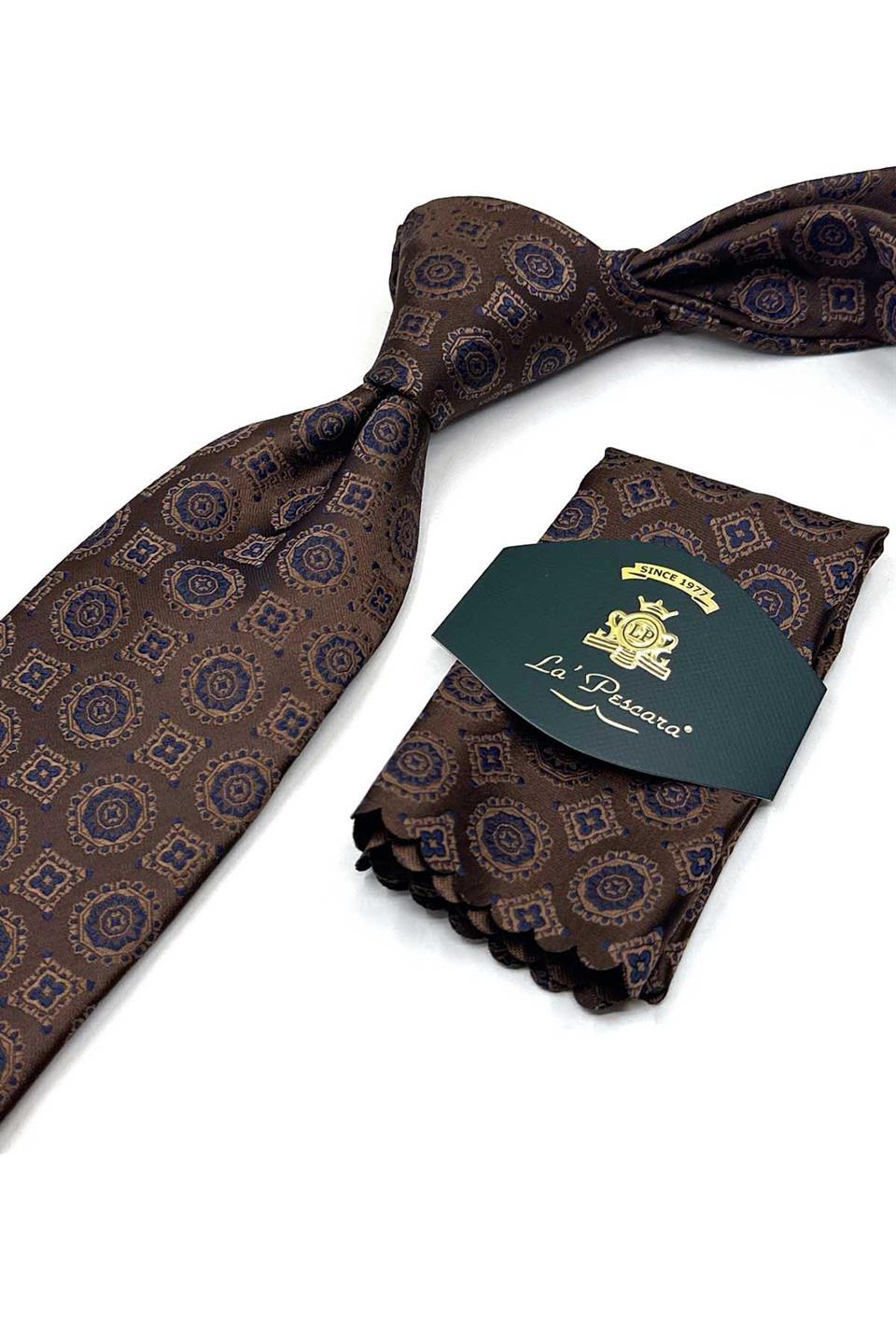 Kahverengi Motif Desen Mendilli Klasik Kravat KK13577
