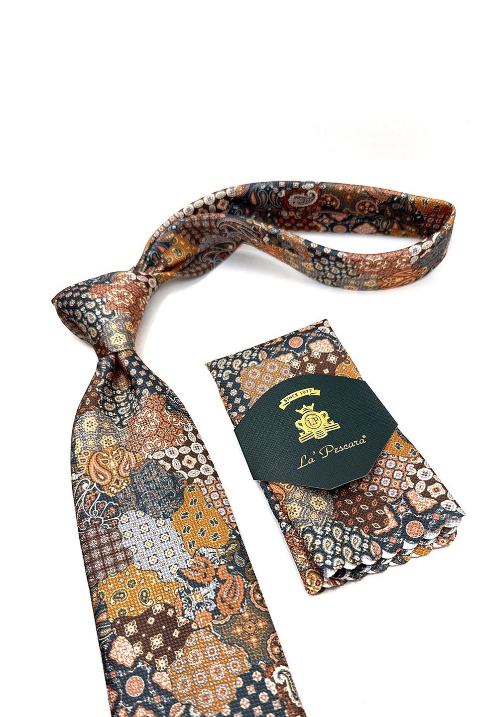 Kahverengi Parça Desen Mendilli Klasik Kravat KK11455