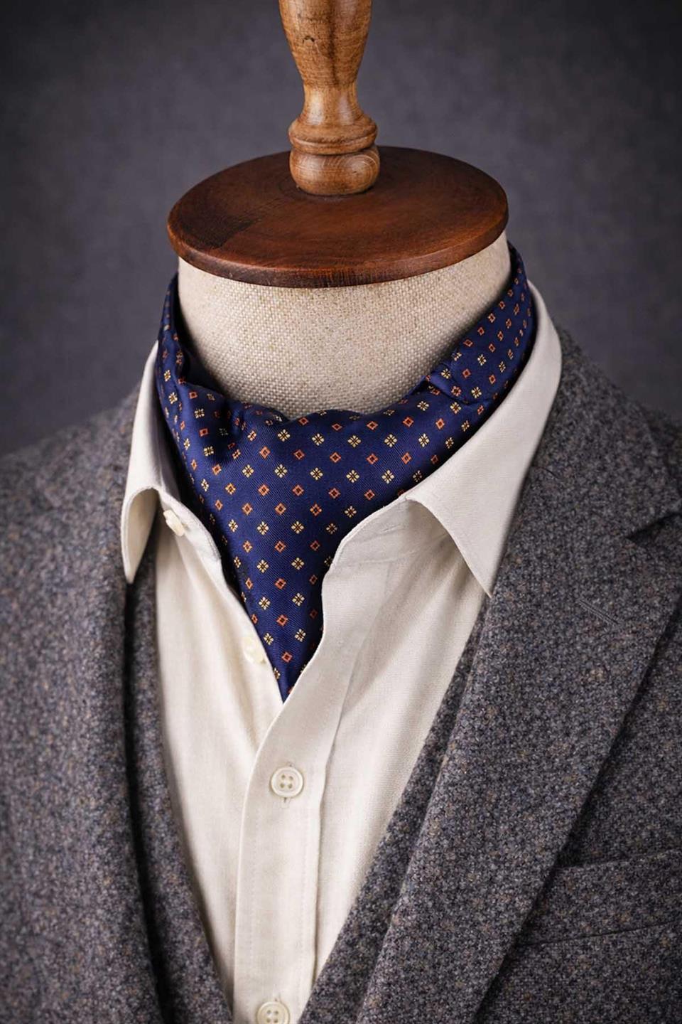 Küçük Desen Lacivert İtalyan İpek Ascot Kravat SAC53