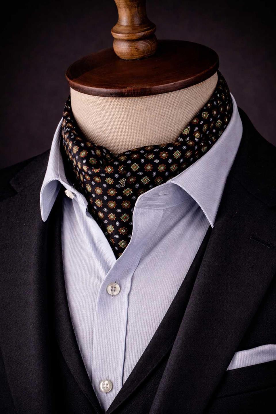 Küçük Desen Siyah İtalyan İpek Ascot Kravat SAC18