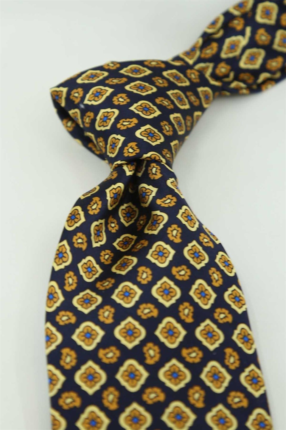 Lacivert Sarı Motif Desen İtalyan İpek Kravat İK2533