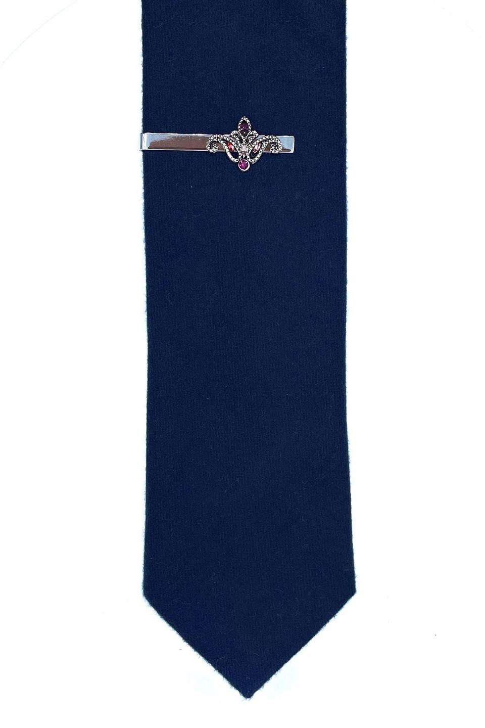 Lale Motif Mor Taşlı Gümüş Kravat İğnesi KIY699