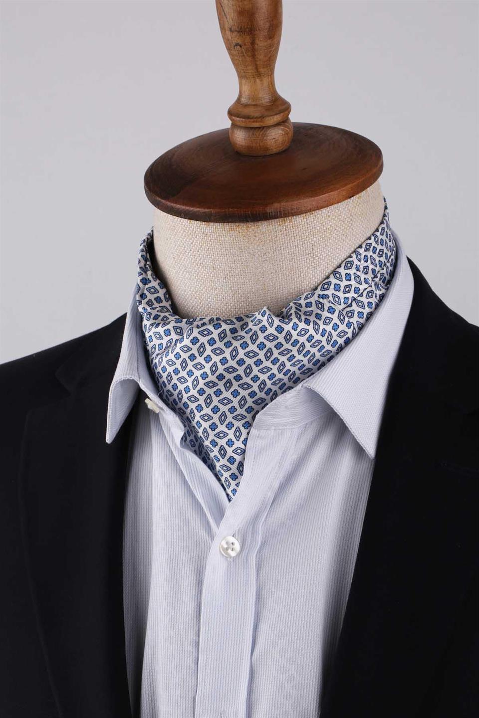 Motif Desen Beyaz İtalyan İpek Ascot Kravat SAC40