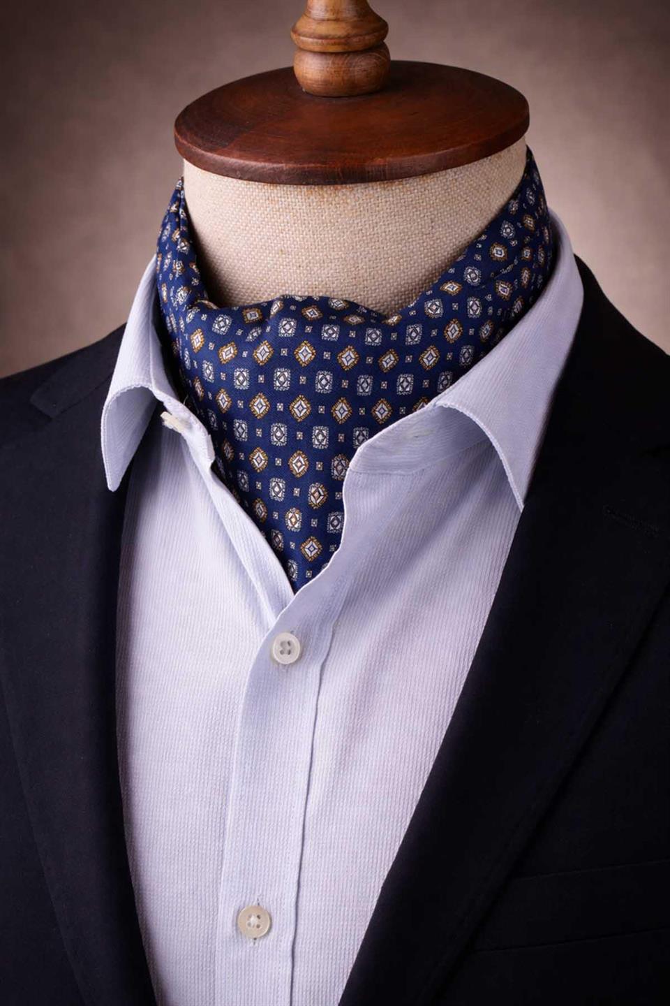 Motif Desen Lacivert İtalyan İpek Ascot Kravat SAC27