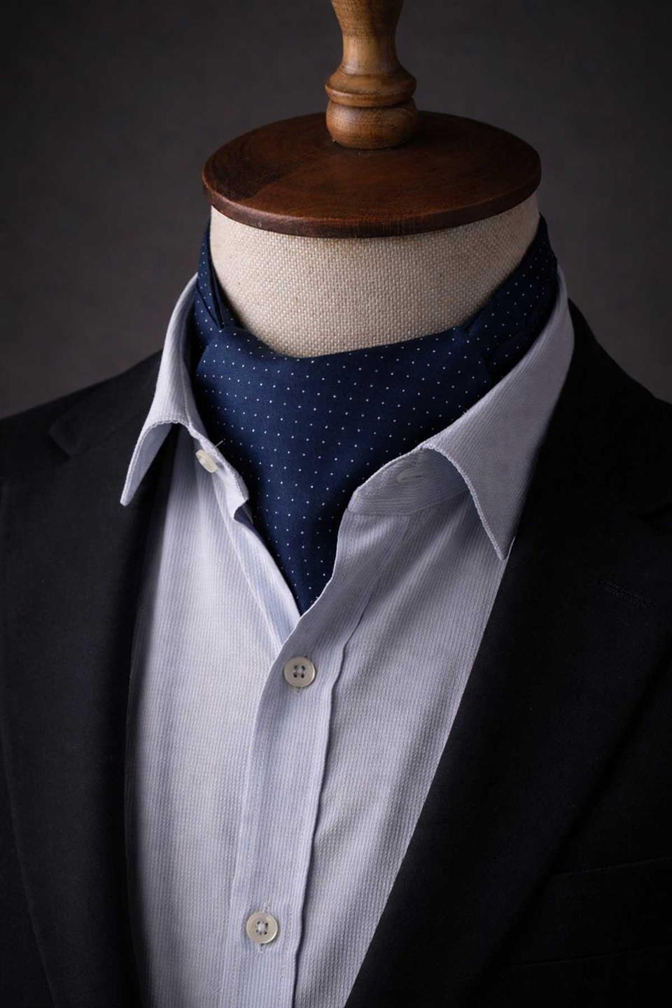Nokta Desen Lacivert İtalyan İpek Ascot Kravat SAC32