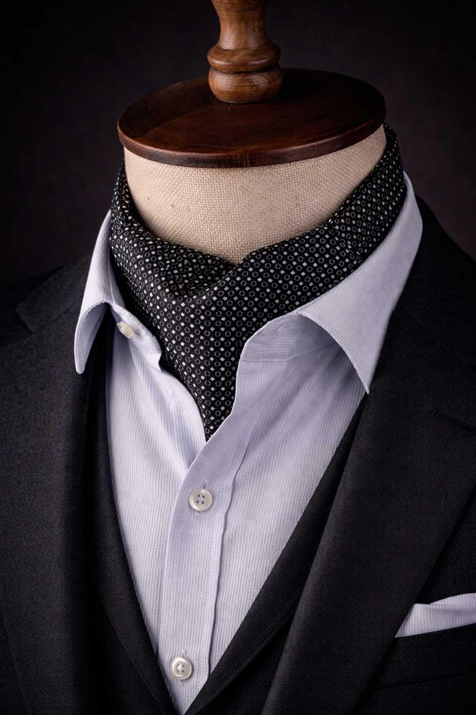 Puantiye Desen Siyah İtalyan İpek Ascot Kravat SAC11