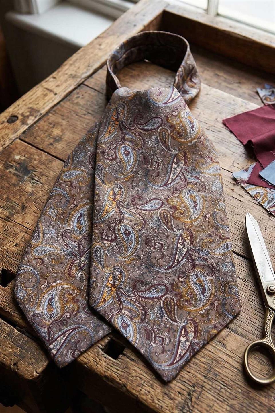 Şal Desen Füme İtalyan İpek Ascot Kravat SAC38