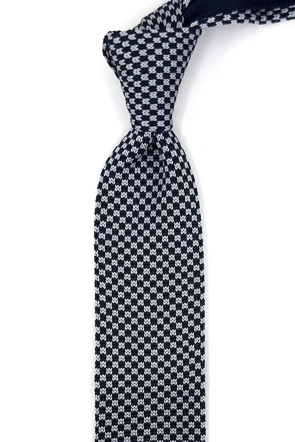 Siyah - Beyaz Kare Desen Örgü Kravat ÖR8301