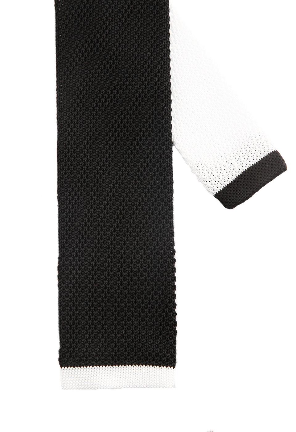 Siyah Düz Beyaz Detaylı Örgü Kravat 8207