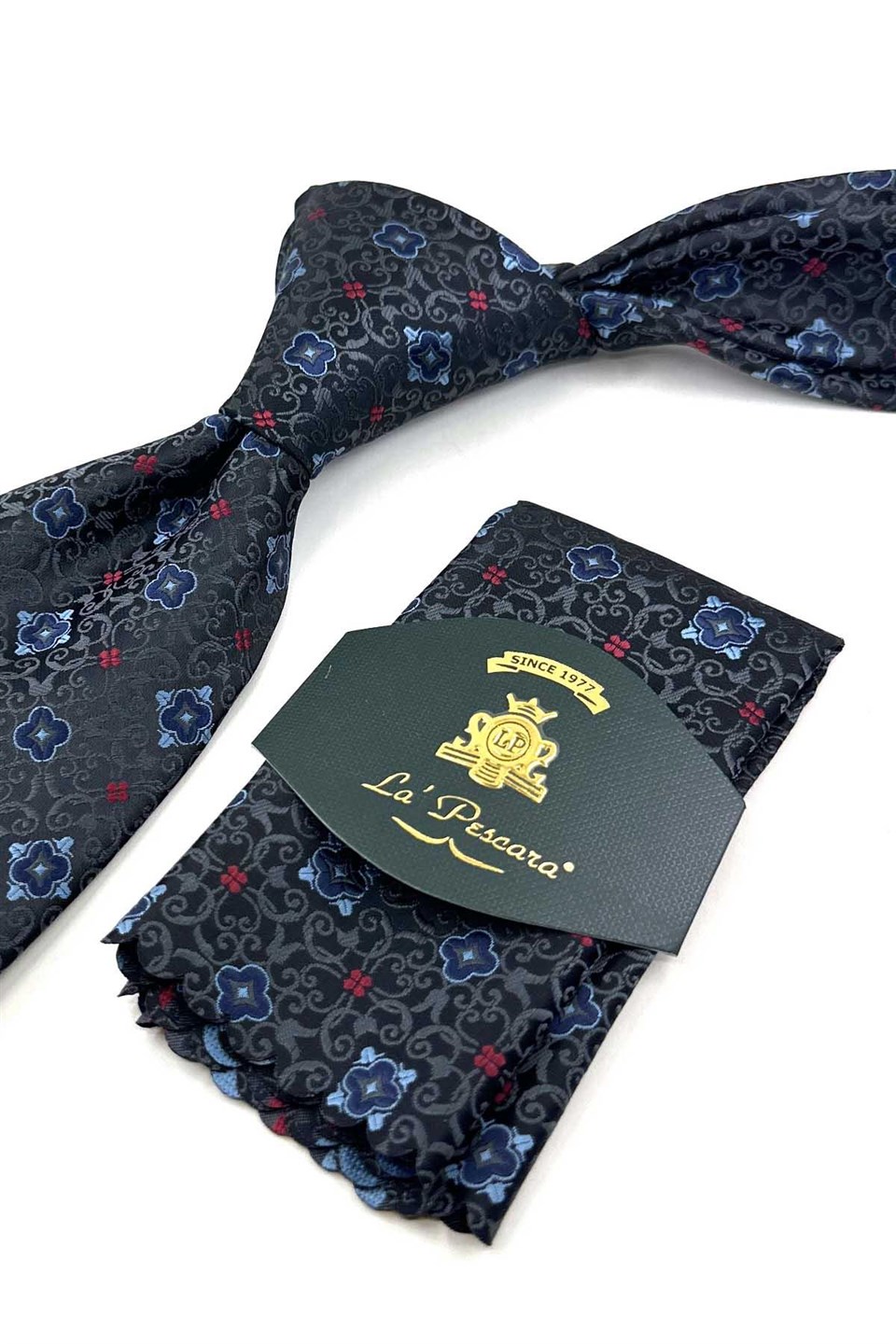 Siyah Füme Motif Desen Mendilli Klasik Kravat KK13922