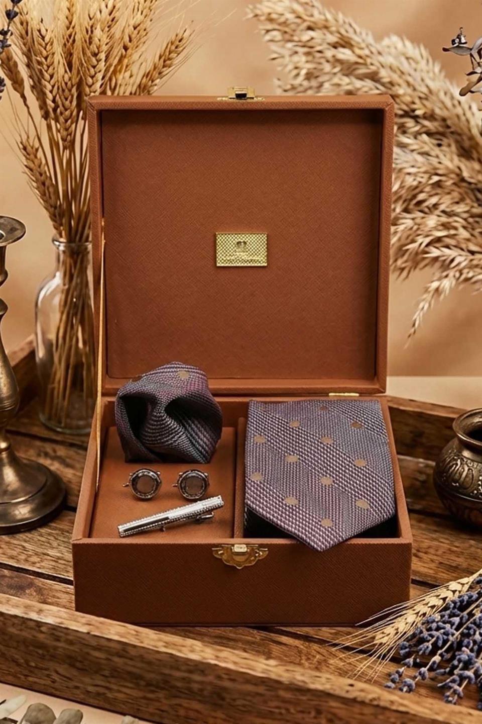 Taba Erkek Hediye Kutusu - Mendilli Kravat Kol Düğmesi Kravat İğnesi KMK94