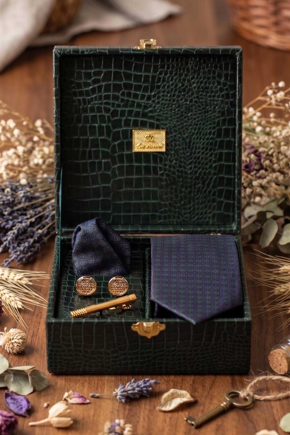 Yeşil Erkek Hediye Kutusu - Mendilli Kravat Kol Düğmesi Kravat İğnesi KMK88