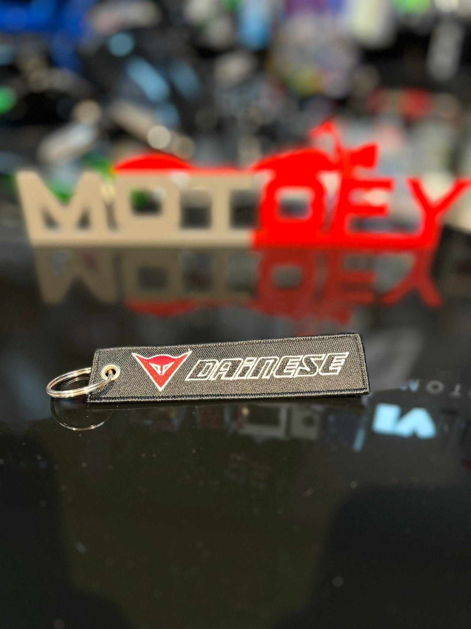 DAİNESE ÖRME KUMAŞ DOKUMA ANAHTARLIK