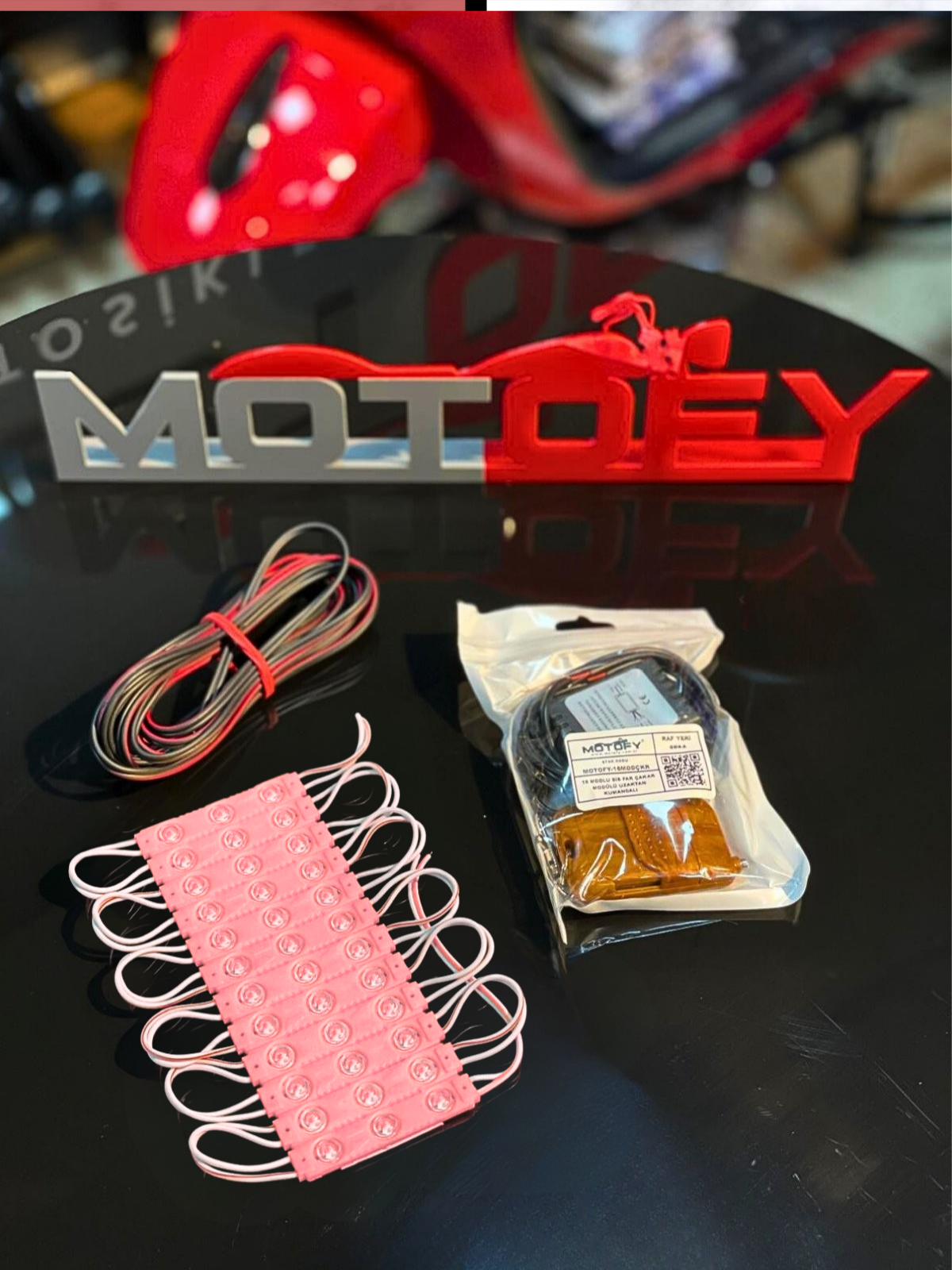 HONDA PCX 125 - 150 UZAKTAN KUMANDALI 16 MODLU ÇAKAR DANS MODÜLLÜ AMBİYANS AYDINLATMA - MOTOSİKLET ALTI AYDINLATMA PEMBE RENK