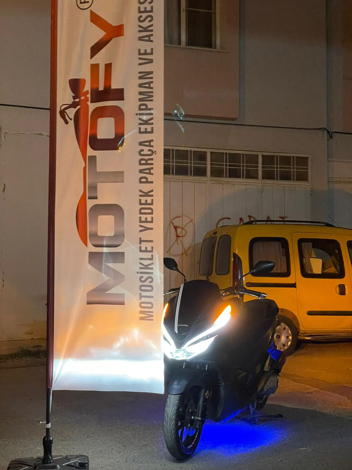 MOTOSİKLET ALTI SESE DUYARLI 4X12 LEDLİ RGB ÇOK MODLU AMBİYANS AYDINLATMA UZAKTAN KONTROL