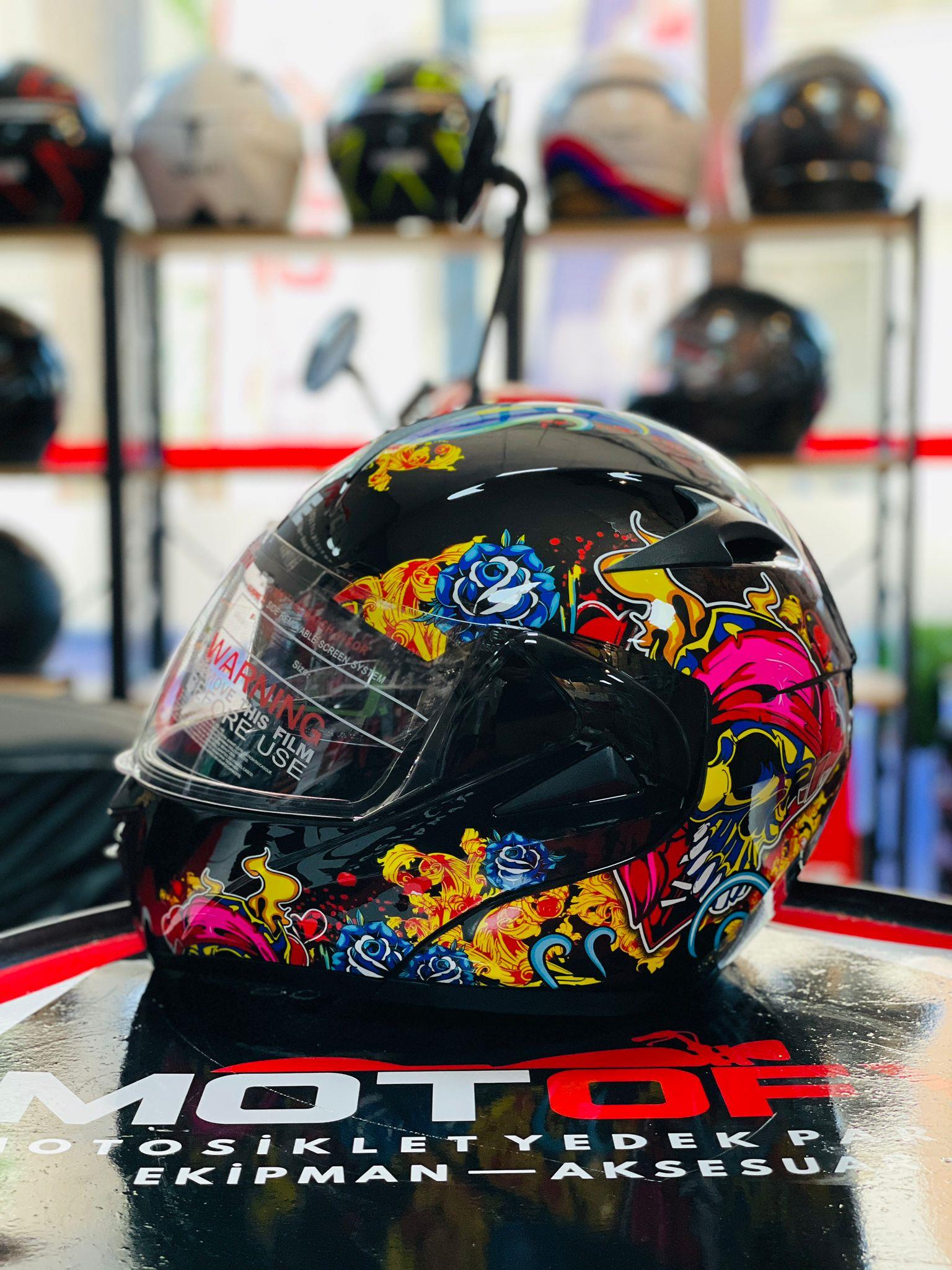 VİRTUE ÇENE AÇILIR GÜNEŞ VİZÖRLÜ ECE 22.05 GÜVENLİK SERTİFİKALI KASK KURU KAFA GÜL ATEŞ DETAYLI MEDİUM