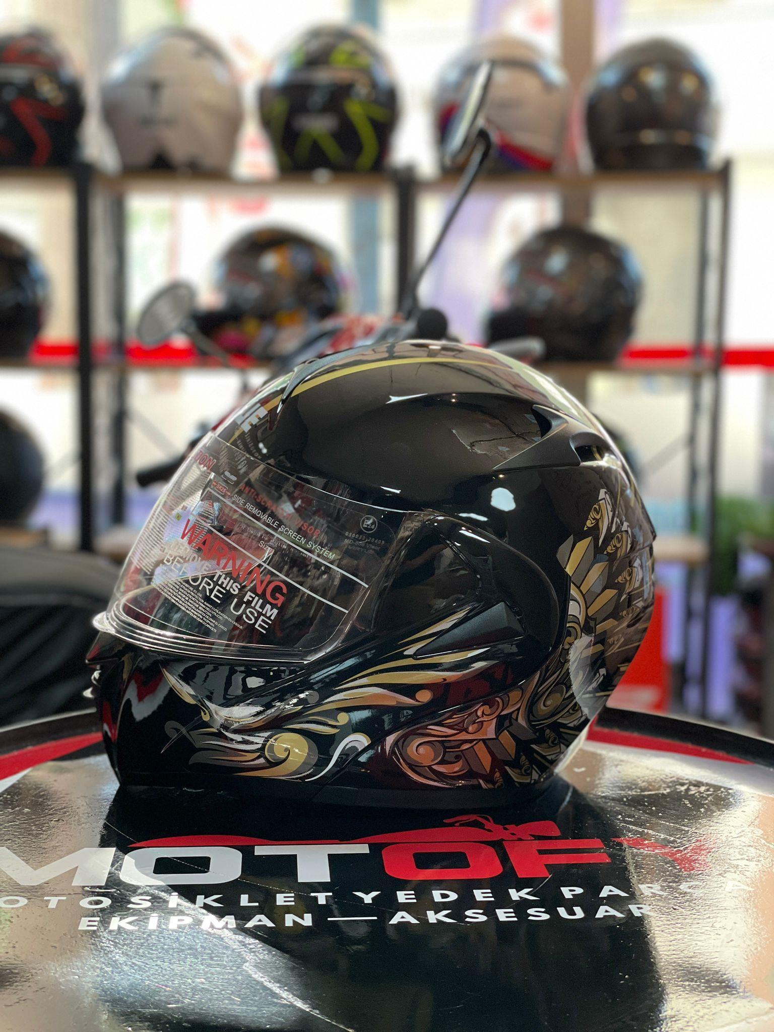 VİRTUE ÇENE AÇILIR GÜNEŞ VİZÖRLÜ ECE 22.05 GÜVENLİK SERTİFİKALI KASK SİYAH GOLD KANAT DETAYLI LARGE