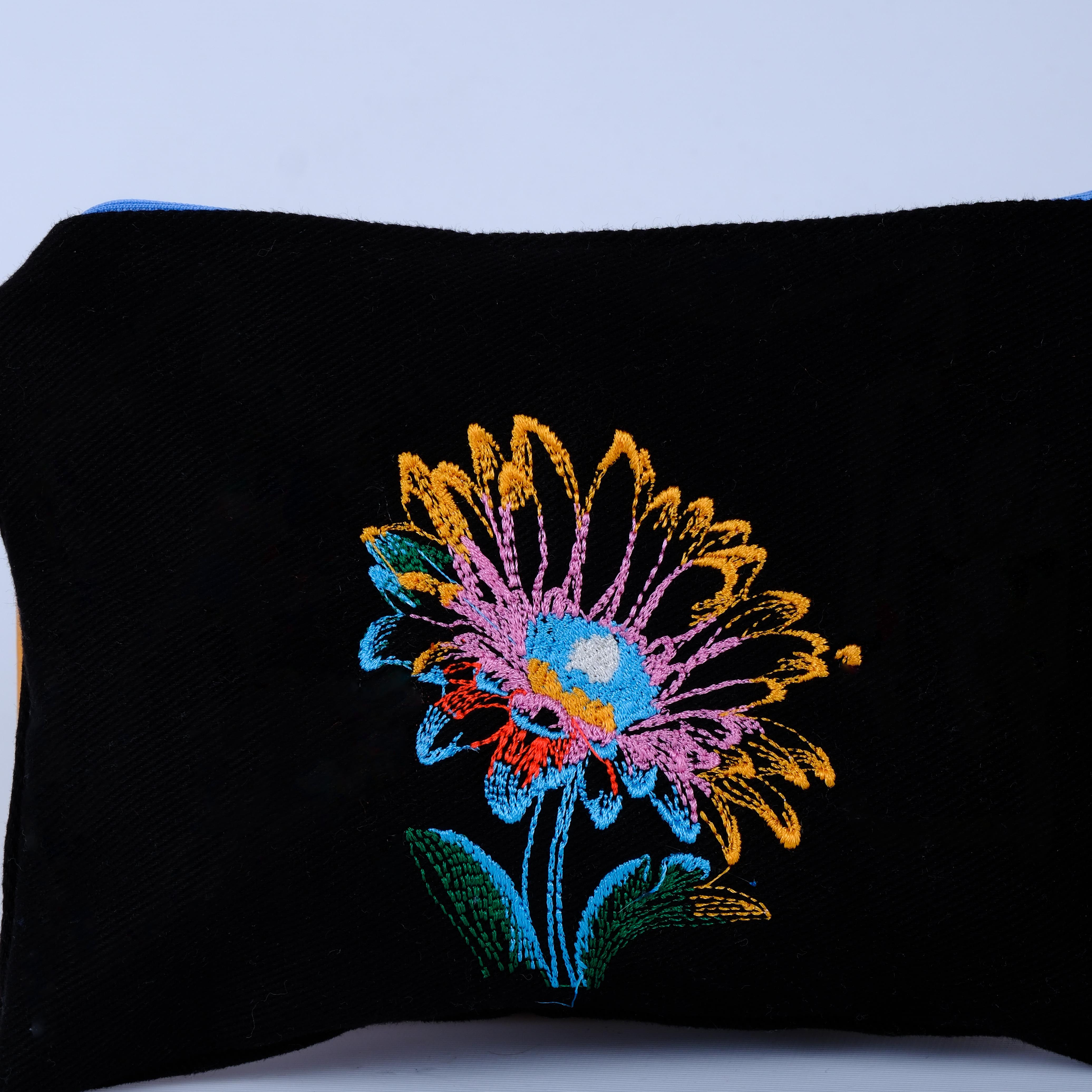 Lotus Çiçeği Nakış İşlemeli siyah Cüzdan /Çanta İçi Düzenleyici