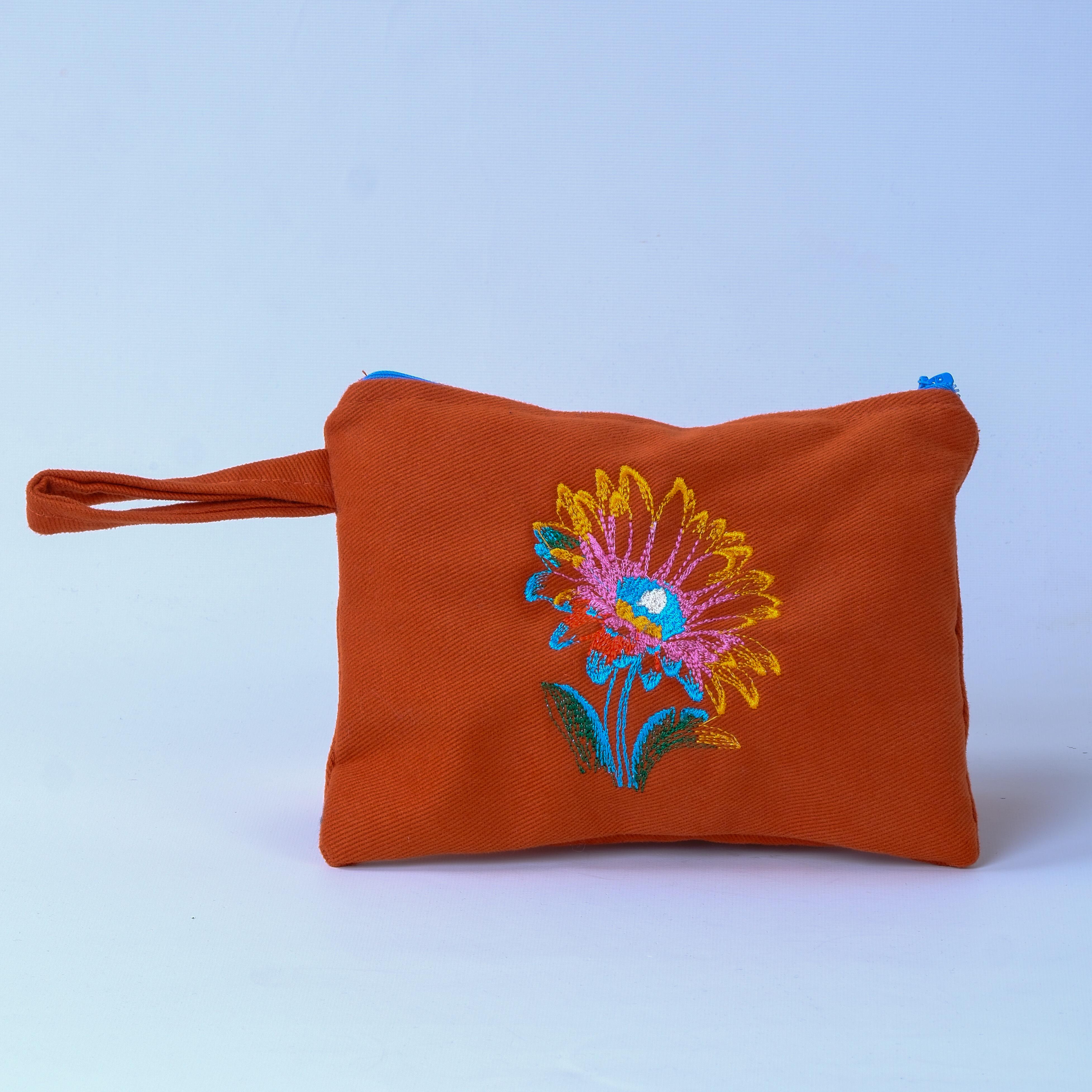 Lotus Çiçeği Nakış İşlemeli Taba Cüzdan /Çanta İçi Düzenleyici