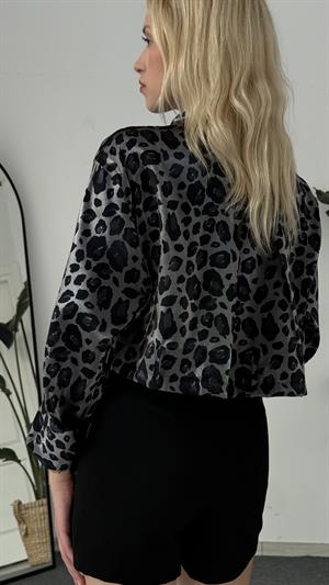  Parlak Dokulu Kemer Detaylı  Crop Gömlek Gri